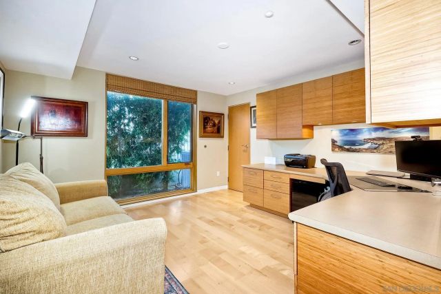 1052 Anchorage Ln, San Diego, CA 92106