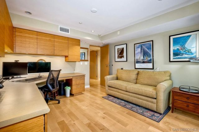 1052 Anchorage Ln, San Diego, CA 92106