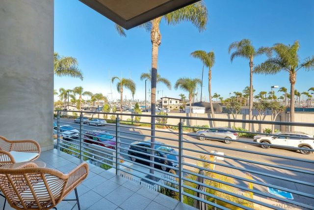 1052 Anchorage Ln, San Diego, CA 92106