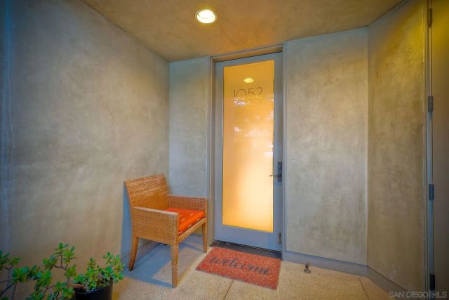1052 Anchorage Ln, San Diego, CA 92106