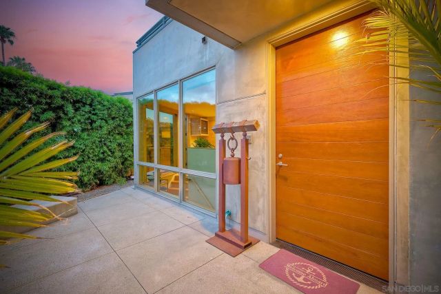 1052 Anchorage Ln, San Diego, CA 92106