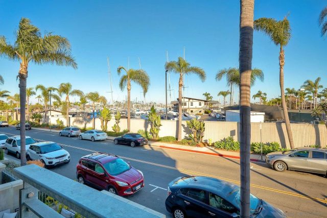 1052 Anchorage Ln, San Diego, CA 92106