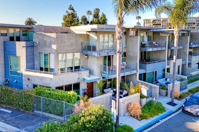 1052 Anchorage Ln, San Diego, CA 92106