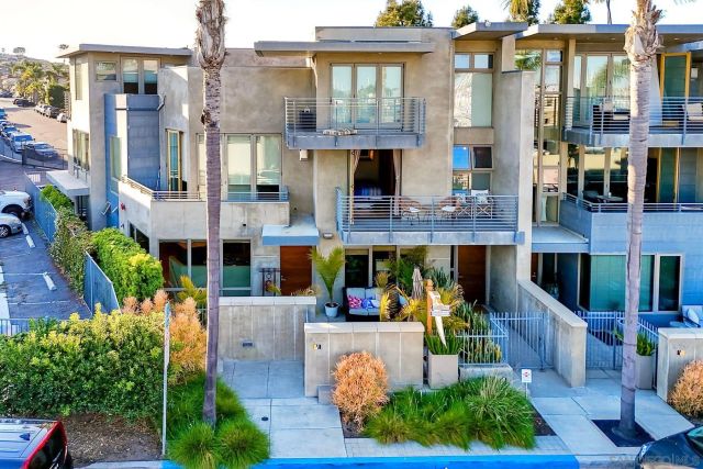 1052 Anchorage Ln, San Diego, CA 92106