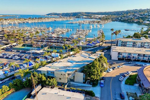 1052 Anchorage Ln, San Diego, CA 92106