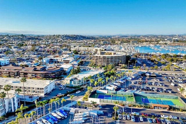 1052 Anchorage Ln, San Diego, CA 92106