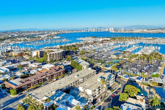 1052 Anchorage Ln, San Diego, CA 92106