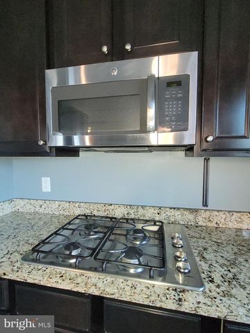 8 CINDY LN, Capitol Heights, MD 20743