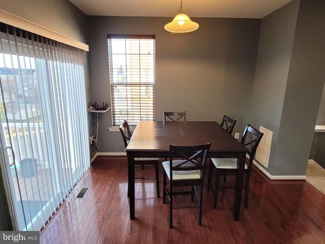 8 CINDY LN, Capitol Heights, MD 20743