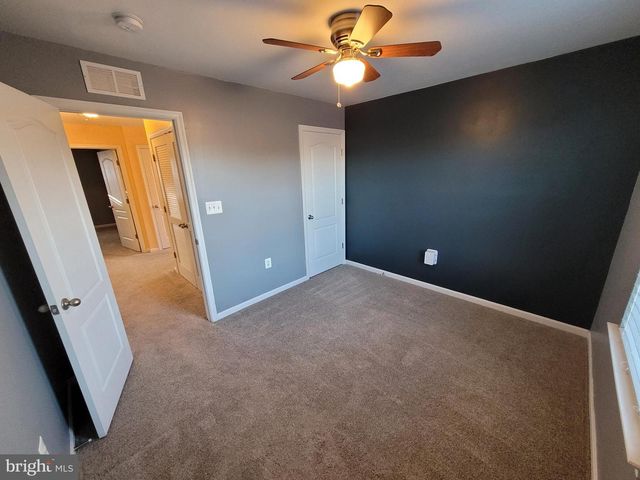 8 CINDY LN, Capitol Heights, MD 20743