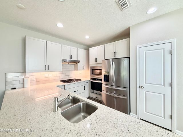 417 PINE BLUFF Drive, St. Johns, FL 32092