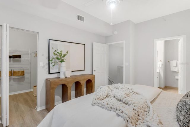 5246 HAMPTON BEACH PLACE, Tampa, FL 33609