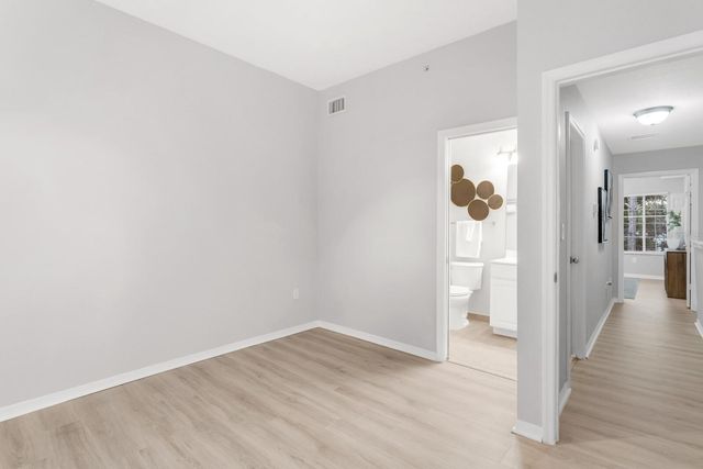 5246 HAMPTON BEACH PLACE, Tampa, FL 33609