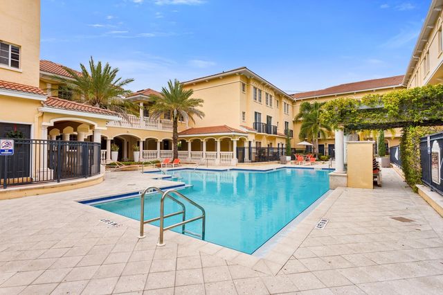 5246 HAMPTON BEACH PLACE, Tampa, FL 33609