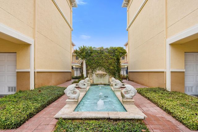 5246 HAMPTON BEACH PLACE, Tampa, FL 33609