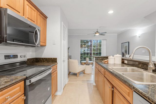 5246 HAMPTON BEACH PLACE, Tampa, FL 33609