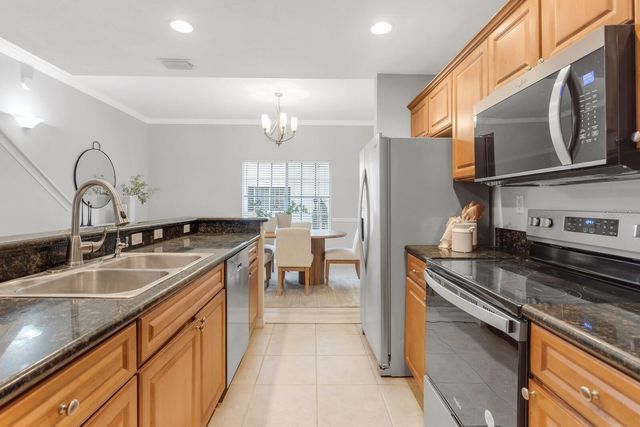 5246 HAMPTON BEACH PLACE, Tampa, FL 33609