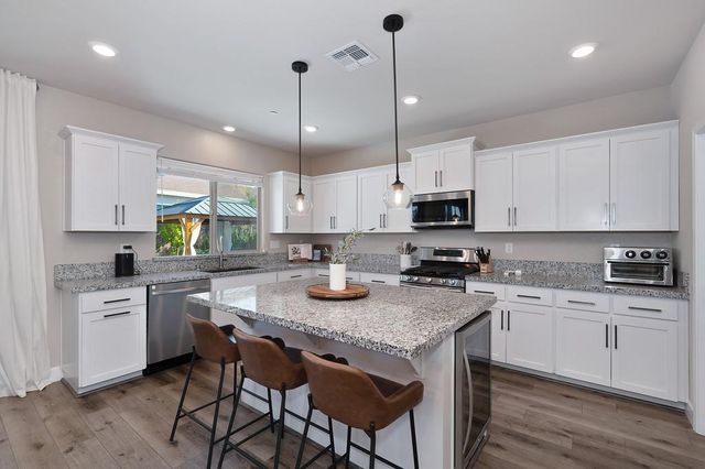 4532 Cloverleaf Way, Roseville, CA 95747