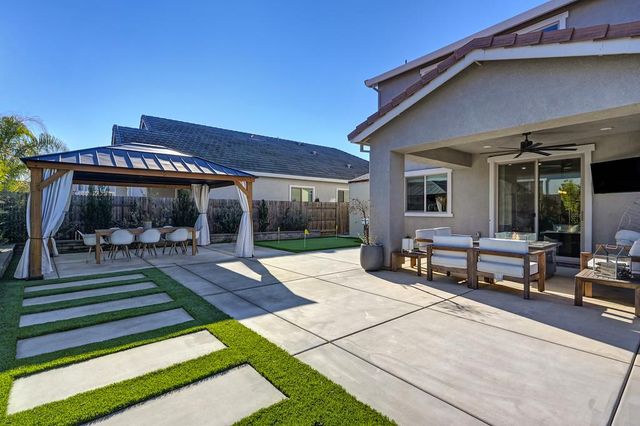 4532 Cloverleaf Way, Roseville, CA 95747