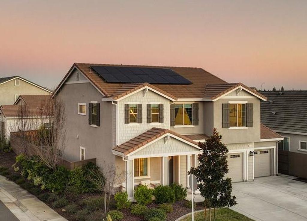 4532 Cloverleaf Way, Roseville, CA 95747