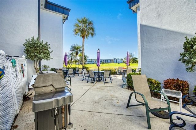 1740 Pine Valley DR # 215, Fort Myers, FL 33907