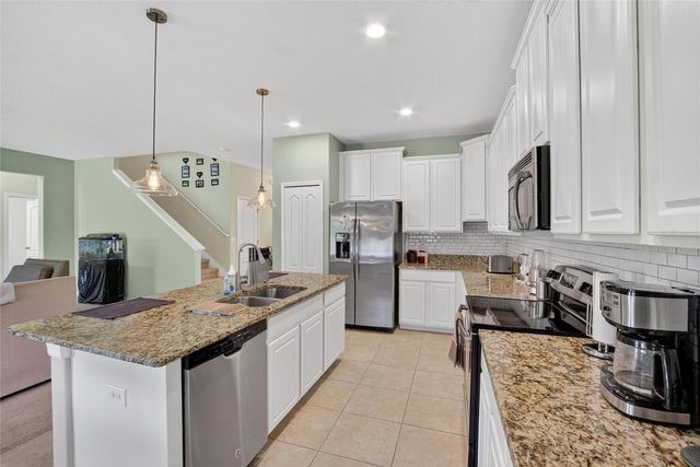 8435 HUNTERS FORK LOOP, Ruskin, FL 33573