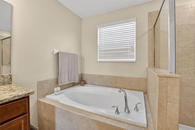8435 HUNTERS FORK LOOP, Ruskin, FL 33573