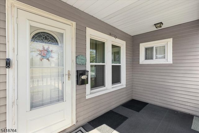 21 Buttonwood Dr, Ewing Twp., NJ 08638