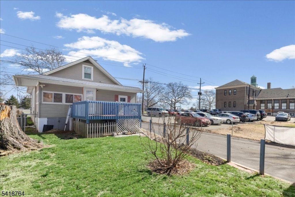 Image 14 of property listing at 21 Buttonwood Dr, Ewing Twp., NJ 08638