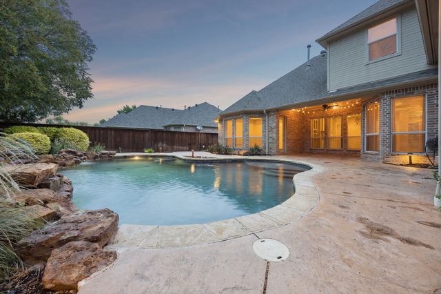 8315 Thornridge Drive, North Richland Hills, TX 76182
