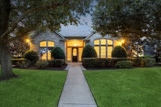 8315 Thornridge Drive, North Richland Hills, TX 76182