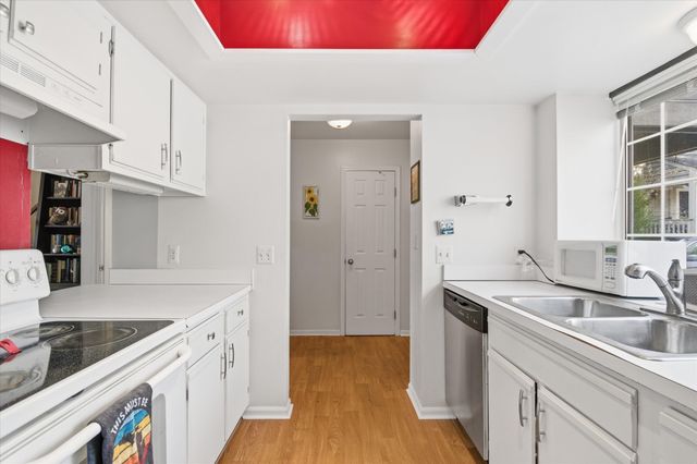 2670 Packard Road, Ann Arbor, MI 48104