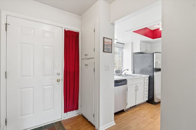 2670 Packard Road, Ann Arbor, MI 48104