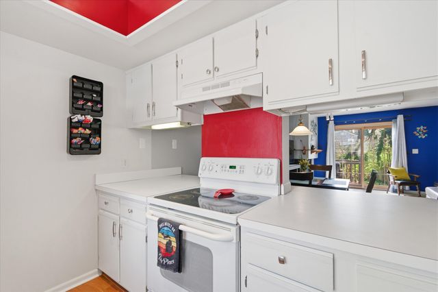2670 Packard Road, Ann Arbor, MI 48104