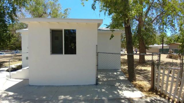1032 W Newgrove Street, Lancaster, CA 93534