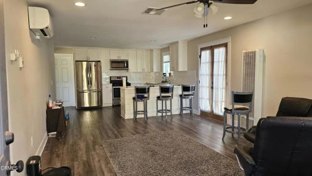 1032 W Newgrove Street, Lancaster, CA 93534