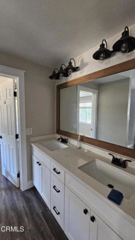 1032 W Newgrove Street, Lancaster, CA 93534