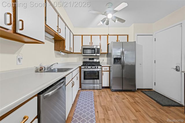 3779 Heritage Parkway 41, Dearborn, MI 48124