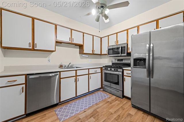 3779 Heritage Parkway 41, Dearborn, MI 48124