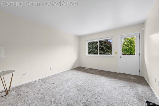 3779 Heritage Parkway 41, Dearborn, MI 48124