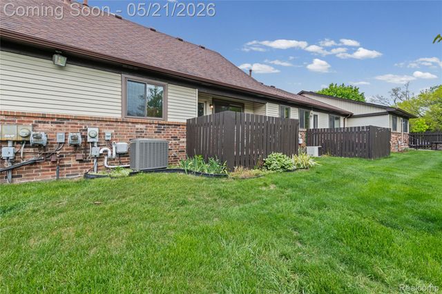 3779 Heritage Parkway 41, Dearborn, MI 48124