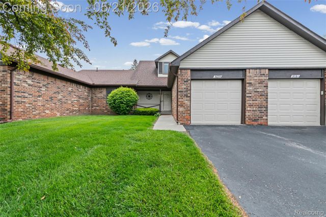 3779 Heritage Parkway 41, Dearborn, MI 48124