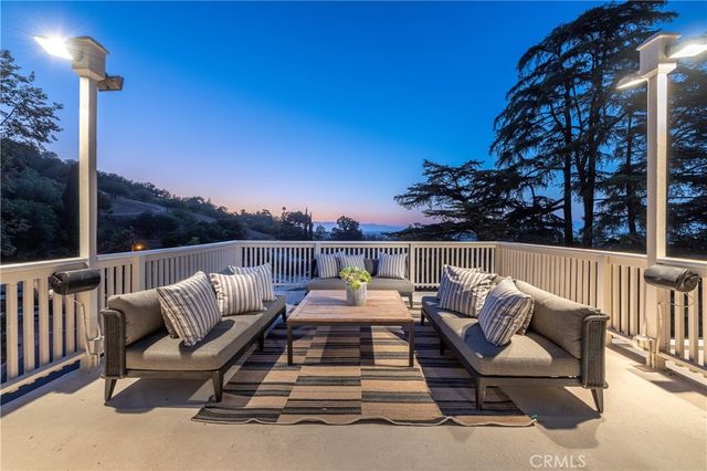 14650 Lacota Place, Sherman Oaks, CA 91403