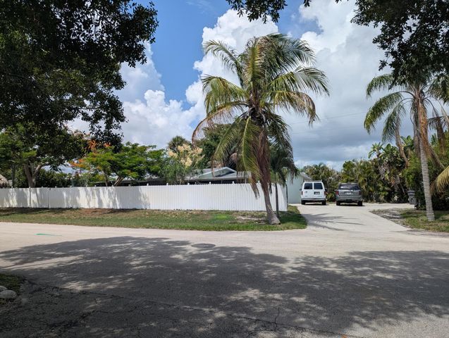19930 Seabrook Road, Jupiter, FL 33469