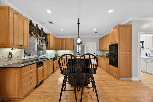 130 Glen Eagle Way, Mcdonough, GA 30253