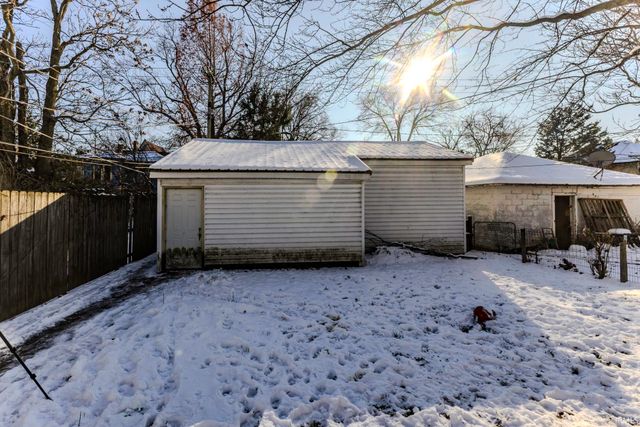 411 - 413 W Adams Street, Muncie, IN 47305