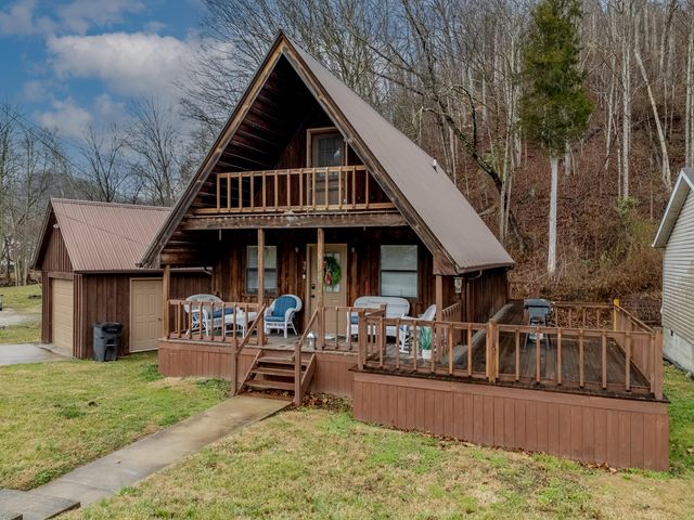 99 Highway 36, Frenchburg, KY 40322