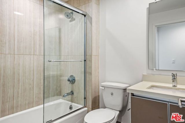 850 Wilcox 106, Los Angeles, CA 90036