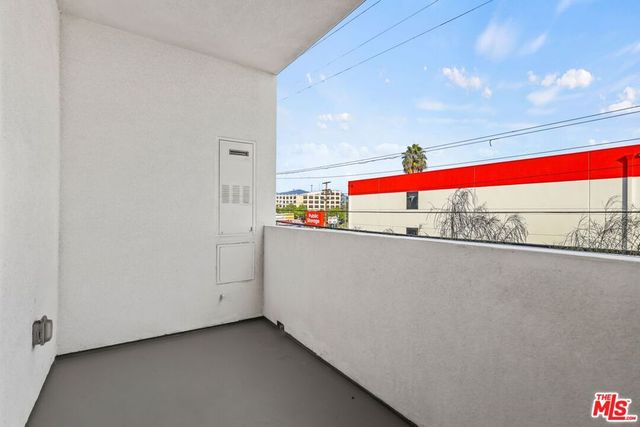 850 Wilcox 106, Los Angeles, CA 90036