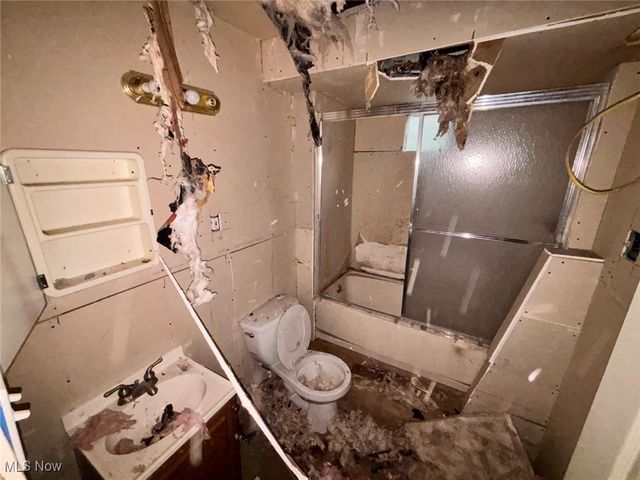 1888 Beersford Road, East Cleveland, OH 44112